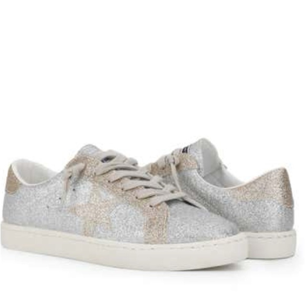 NWT Vintage Havana Bianca Sneaker
(Women)
7.5, MATT SILVER GLITTER